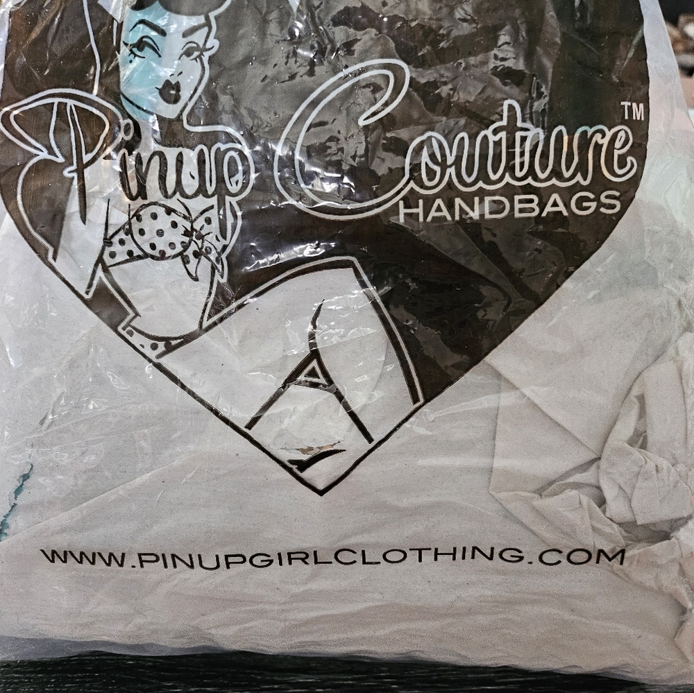 Pin up Couture wicker handbag
